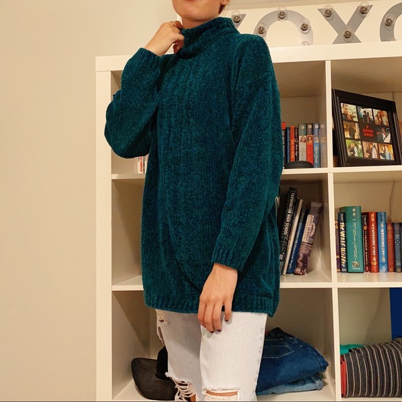 VINTAGE FOREST GREEN KNIT SWEATER - Picture 2 of 4